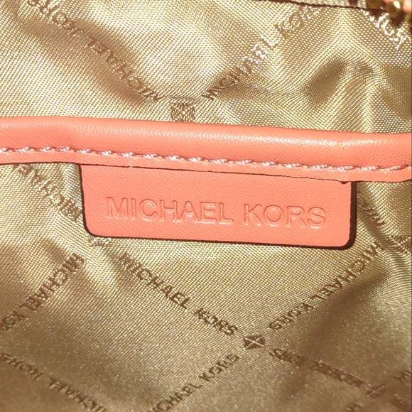 Michael Kors Jet Set Medium Embossed Pebbled Leather Crossbody Bag in Sherbert - Picture 8 of 11
